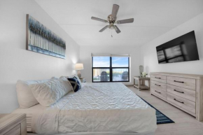 Amazing 6th floor beachfront condo wonderful views